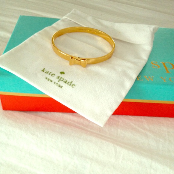 ❌Reserved for Bundle❌ Kate Spade Gold Bow Bangle