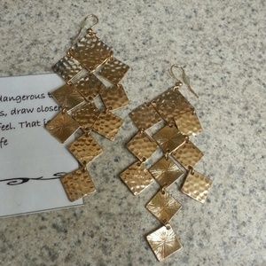 Chandelier earrings