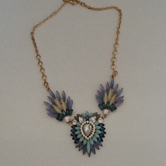 Statement necklace