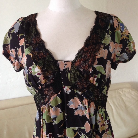 Dress - Picture 2 of 4