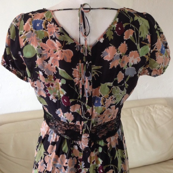 Dress - Picture 3 of 4