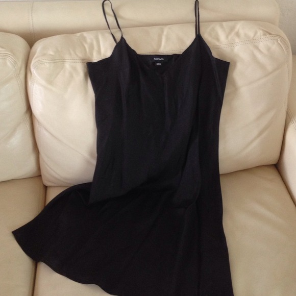 Dress - Picture 4 of 4