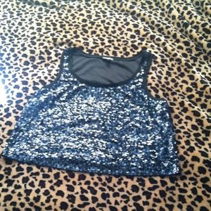 Black sequenced cropped top