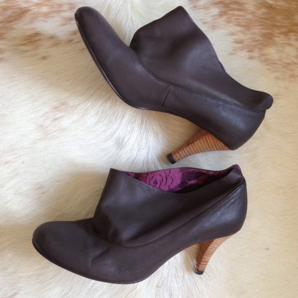 Booties - Picture 3 of 4