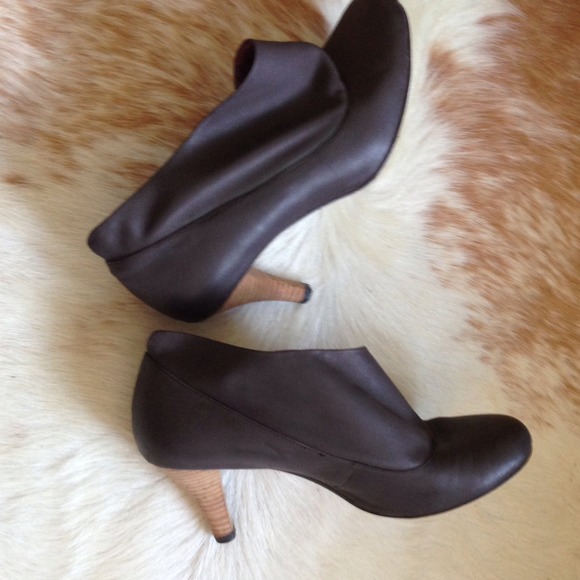 Booties - Picture 4 of 4