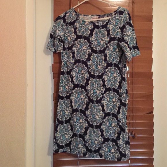 Lilly Pulitzer dress size small! EUC!