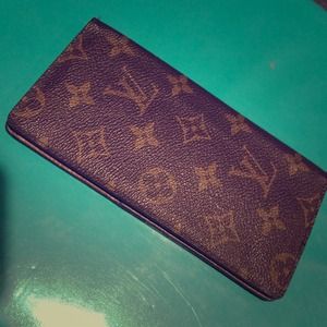 LV 100% authentic women's wallet (used)