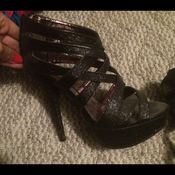 Forever 21 platform high heels - Picture 2 of 3