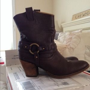 Short Guess Cowboy brown boots