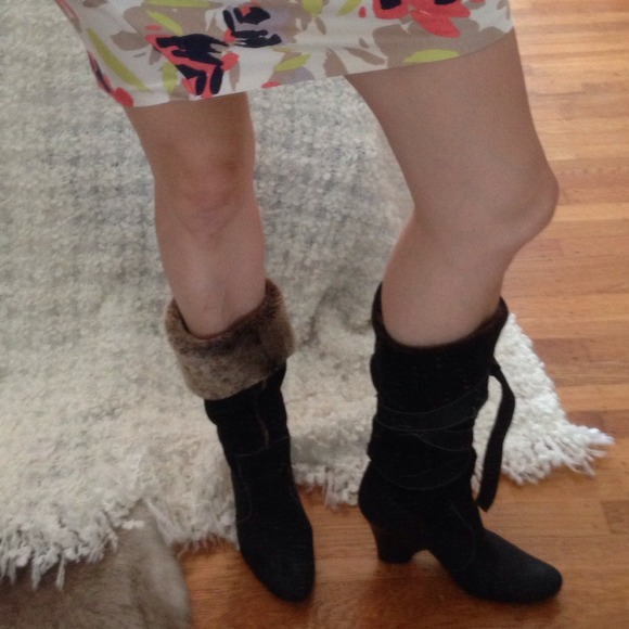 Boots - Picture 2 of 4