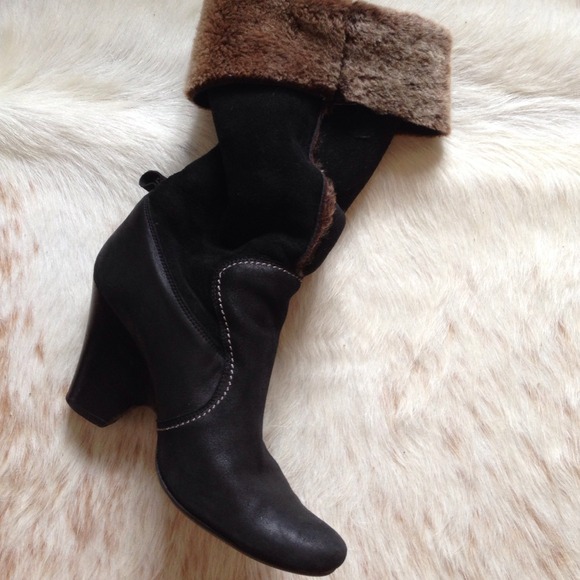 Boots - Picture 4 of 4