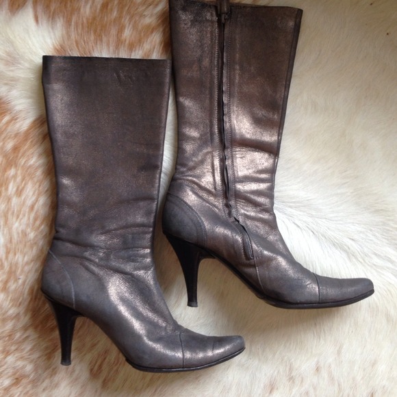 Boots - Picture 2 of 4