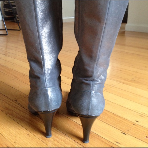 Boots - Picture 4 of 4