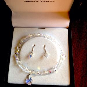 NWT GORGEOUS SWAROVSKI AND STERLING SET