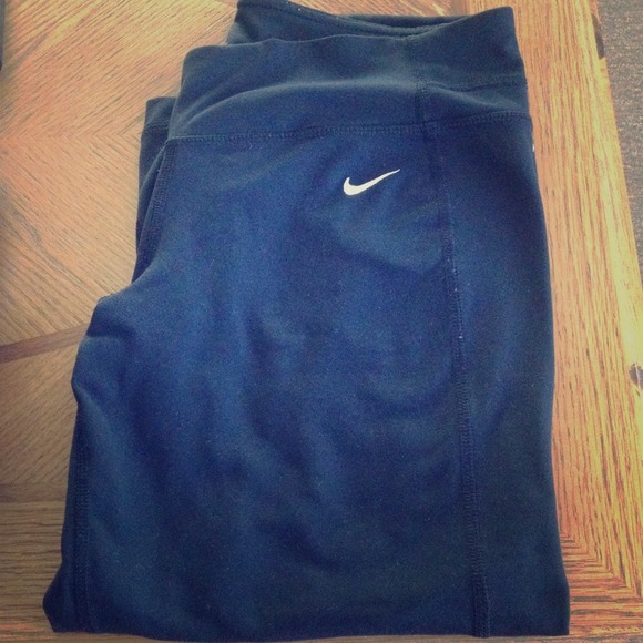 Nike workout capris