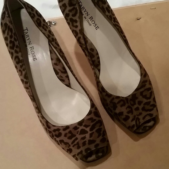 Heels - Picture 3 of 3