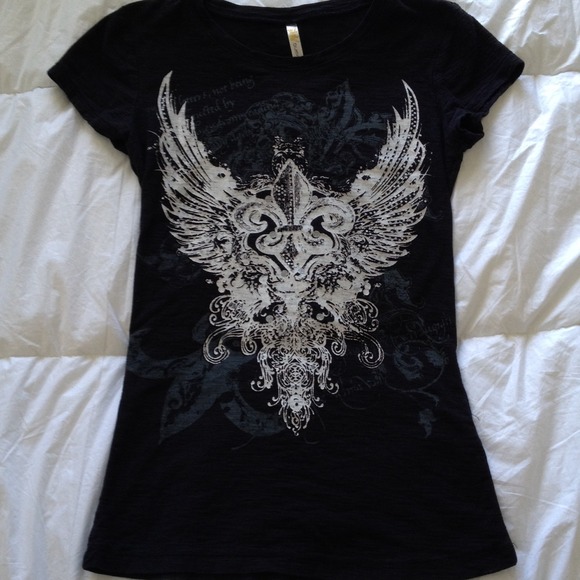 Black rip/tie tee