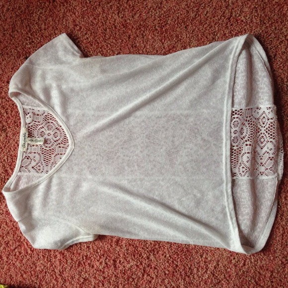 Small Aeropostale Shirt, Lace In Back