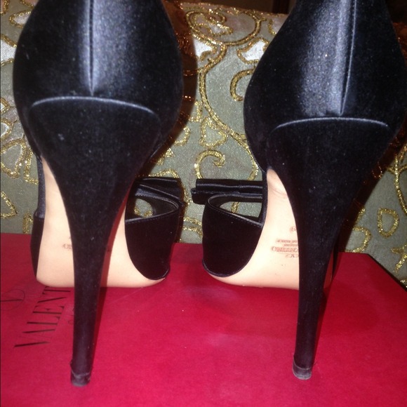 Valentino D'orsay Pumps .💥💥Price reduced 💥💥 - Picture 2 of 4