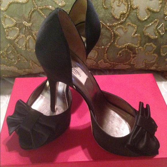 Valentino D'orsay Pumps .💥💥Price reduced 💥💥 - Picture 4 of 4