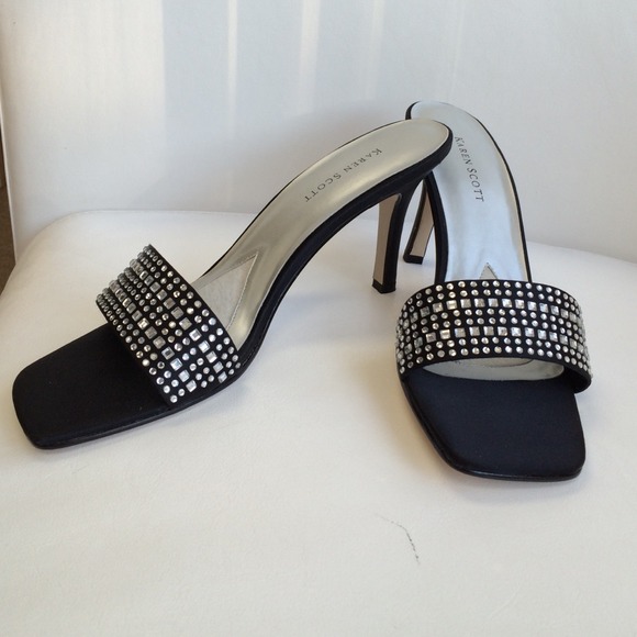 Black Rhinestone Pumps - Picture 2 of 4