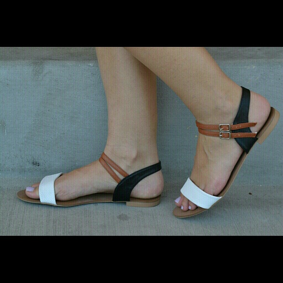 Qupid Shoes - Tri colored sandals.