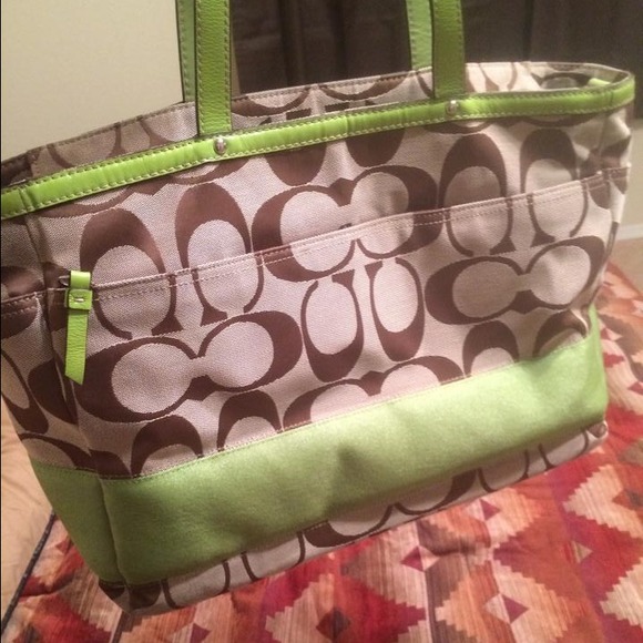 Authentic Coach diaper bag! Minimal wear!!