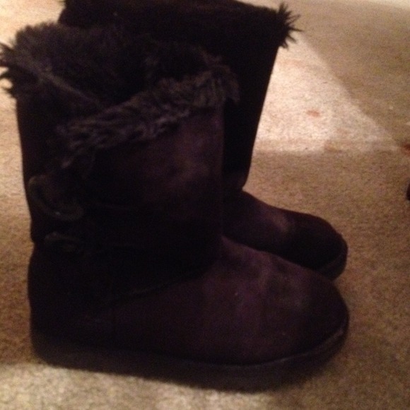 Little girls fur boots