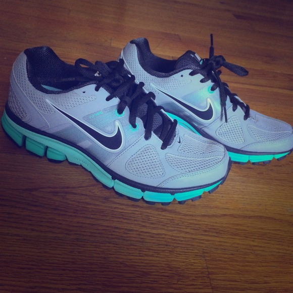 Nike Shoes - ✳️ONE DAY SALE NIKe