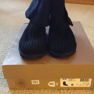 Woman's Black Classic Cardy UGG