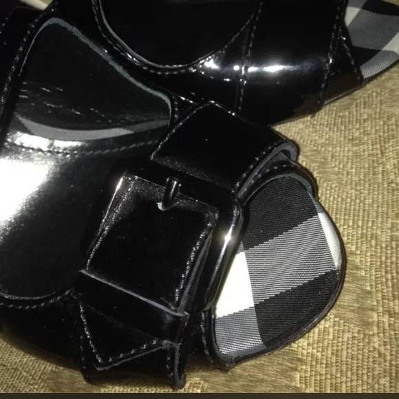 Burberry authentic nova check heels- plaid sz38 - Picture 4 of 4