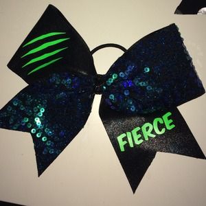 Cheer bow