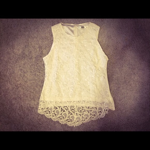 Lace white shirt - Picture 4 of 4