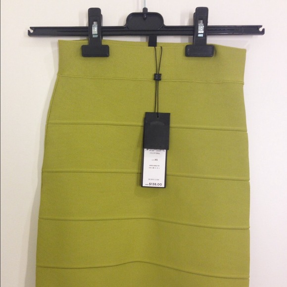 Reduced! NWT: Bcbg olive green bandage skirt - Picture 2 of 4