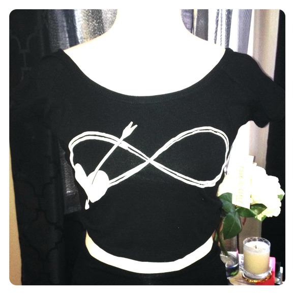 Infinity love crop top