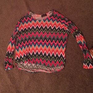 Chevron top. Size small.