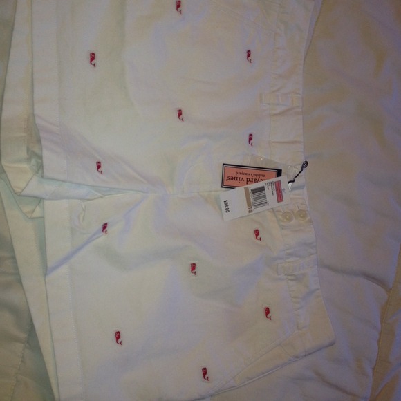 SOLD Women's size 12 vineyard vines shorts