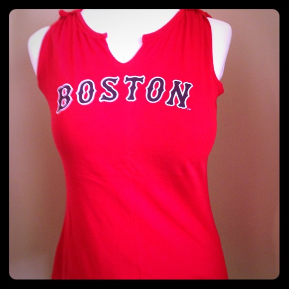 Boston Red Sox T size small