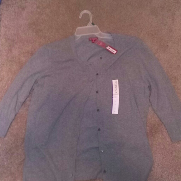 **SOLD in a BUNDLE** - Picture 3 of 4