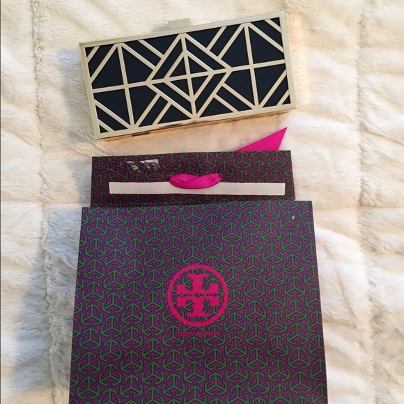 HP | tory burch | frete clutch - Picture 2 of 4