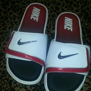 *SALE* Gel nike slides