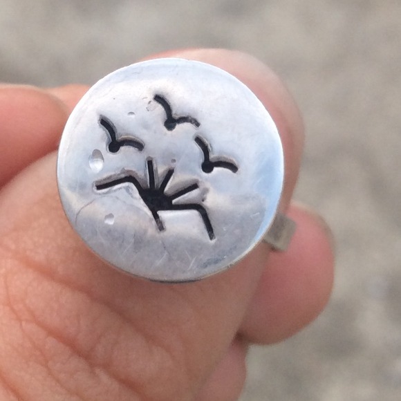 🚫SOLD Vintage sterling silver seascape ring 7.25