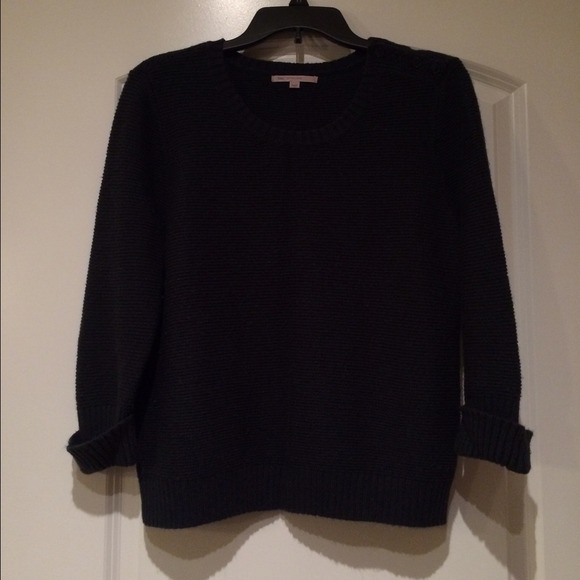 SOLD.. Gap sweater