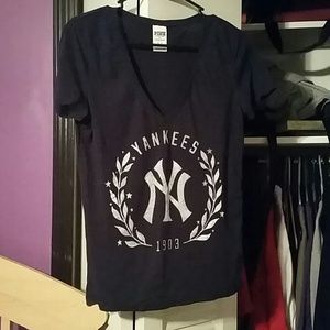New York Yankees pink vneck
