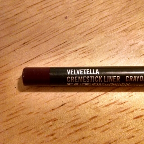 Mac Velvetella creamstick liner