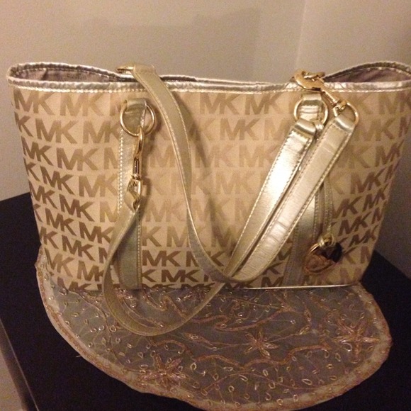 Micheal Kors Handbag