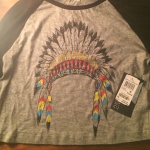 Cropped baseball tee