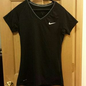 Black nike dry fit Vneck tee