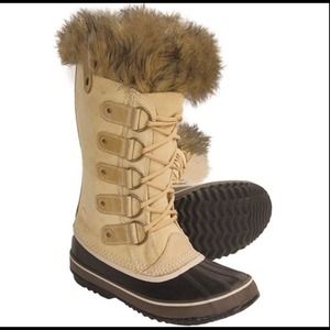Sorel Joan of arctic tan snow boots