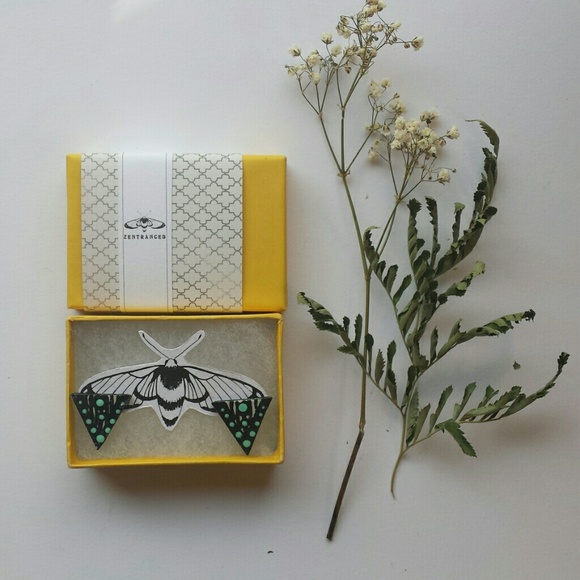 Mint geometric earrings